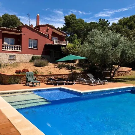 With 3 Bedrooms In With Wonderful Mountain View Private Pool Enclosed Garden 6 Km From The Beach Villa Girona