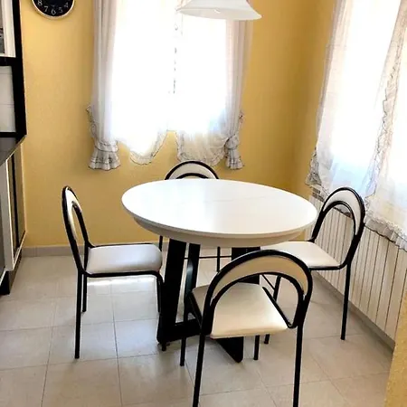 Villa With 3 Bedrooms In With Wonderful Mountain View Private Pool Enclosed Garden 6 Km From The Beach *